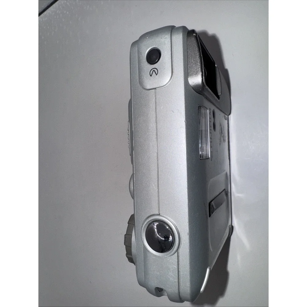 Fujifilm DX-8 Digital Camera 0.4MP Silver Battery Operated